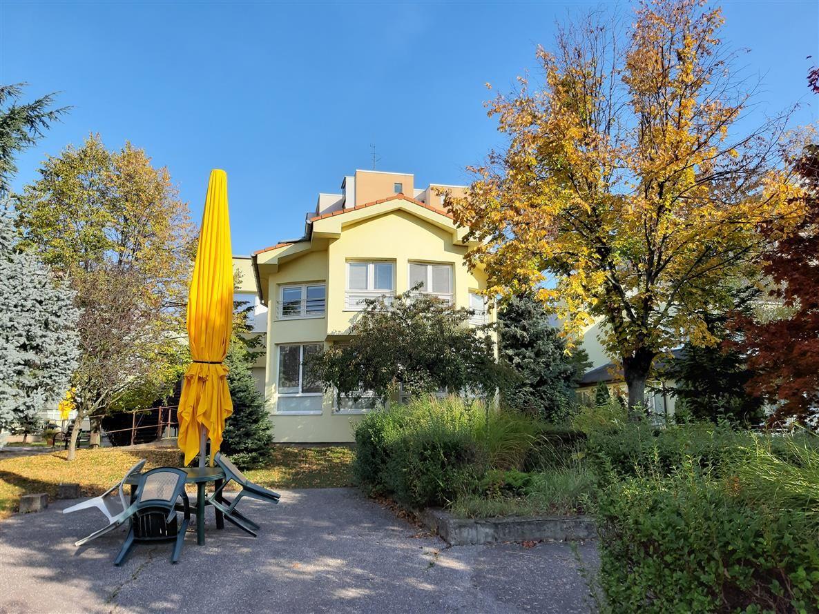 záhrada domu seniorov